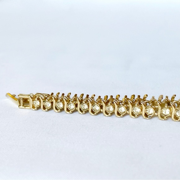 FANCY White Zirconias Stones On 10K Yellow Gold Plated Tennis Bracelet - Picture 8 of 10